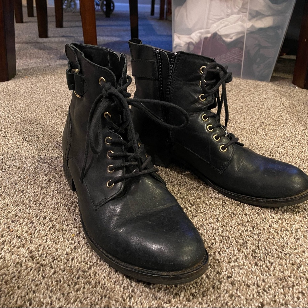 Women’s Size 9 Black Combat Aldo Boots